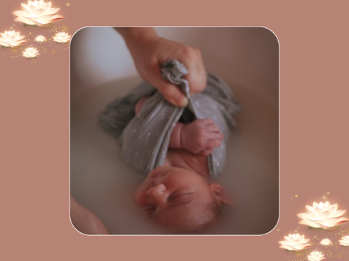 Bain enveloppé bébé à Pluneret chez Momensoi