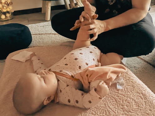 deroulement-seance-massage-bebe-vannes Apprentissage des gestes de massage bébé à Pluneret près de Vannes