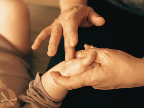 Atelier massage bébé à Pluneret près de Vannes dans le Morbihan