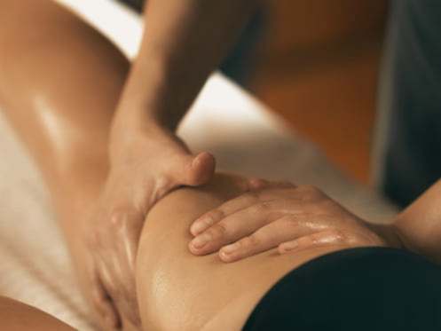 Découvrez le Massage de libération des marmas ,ce massage aide à relâcher les tensions profondes et à réactiver la circulation de l’énergie vitale, près de Vannes