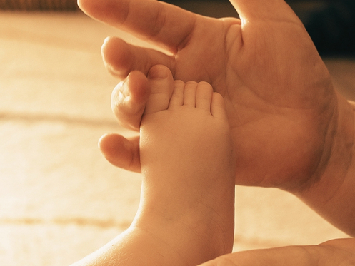 atelier-massage-bebe-pluneret-auray Apprendre à masser son bébé chez Momensoi près de Vannes
