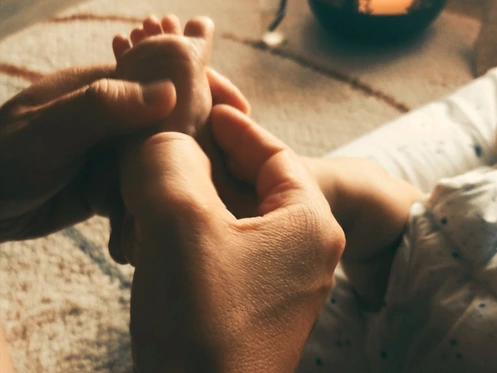 Accueil 7 Découvrez comment masser votre bébé avec douceur et bienveillance à Pluneret près de Vannes