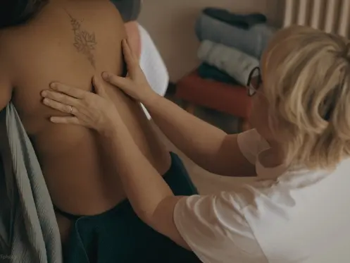 Découvrir les bienfaits du massage femme enceinte près de Vannes