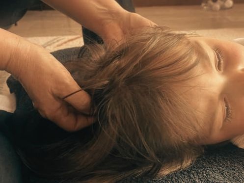 Accueil 4 Massage bien-être enfant à Pluneret pour favoriser détente et reconnexion au corps