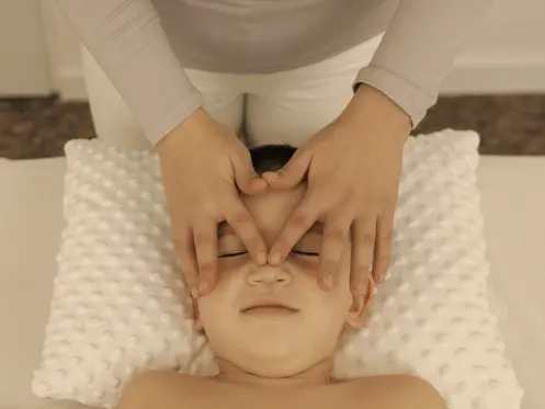 les-bienfaits-du-massage-chez-l-enfant-pluneret découvrez les bienfaits du massage chez l'enfant près de Vannes
